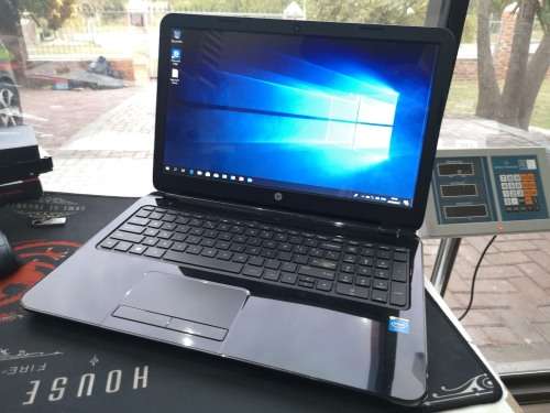 *Good Condition*HP NOTEBOOK 15*5TH GENERATION*2gb RAM*500GB HDD*GREAT BATTERY LIFE*